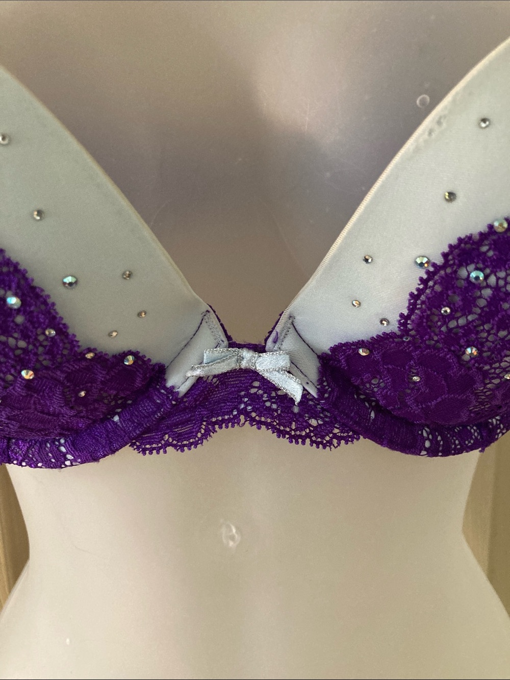 Victoria’s Secret Dream Angels Purple Push Up Jeweled Bra 36A GUC - Picture 6 of 8